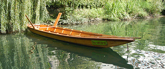 Tübinger Stocherkahn